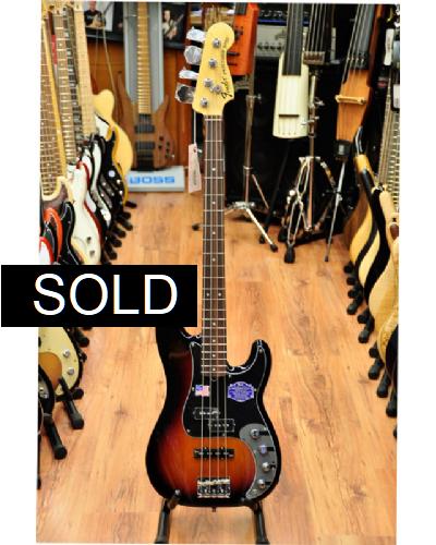 Fender American Deluxe Precision Bass